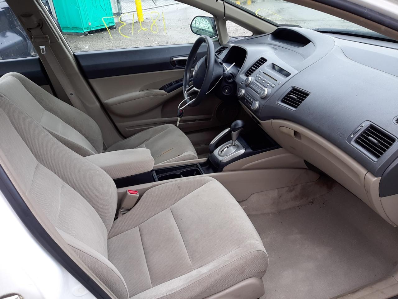 Photo 5 from auction – 2010 HONDA CIVIC LX with VIN 2HGFA1F50AH560373