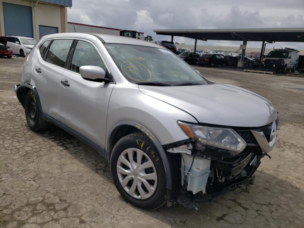 NISSAN ROGUE S 2016 with VIN KNMAT2MT1GP705127 - Photo from auction