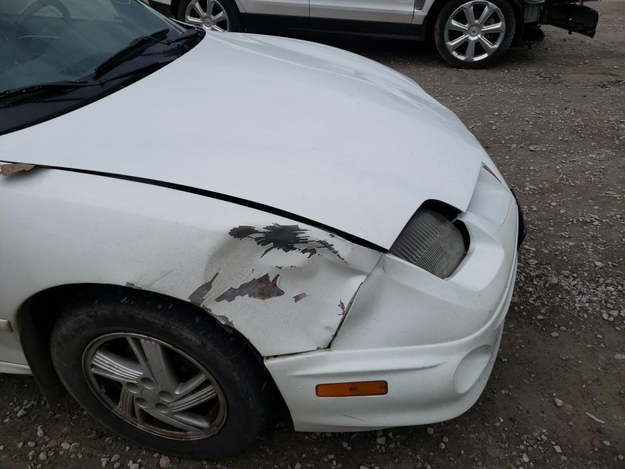 Photo 9 from auction – 2000 PONTIAC SUNFIRE SE with VIN 1G2JB5248Y7173381