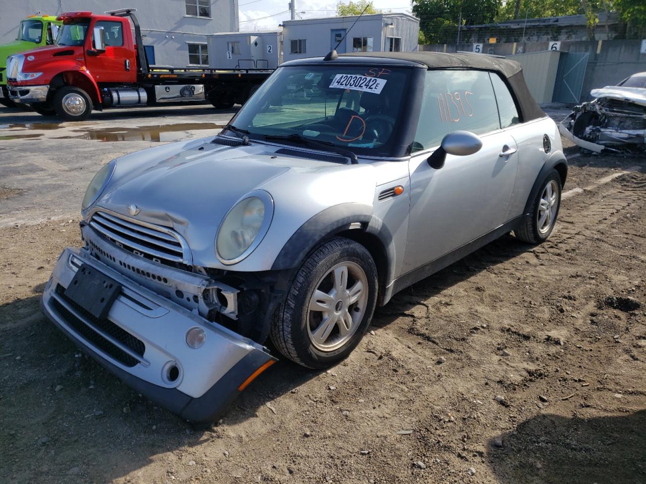 Photo 2 from auction – 2005 MINI COOPER with VIN WMWRF33545TG12898