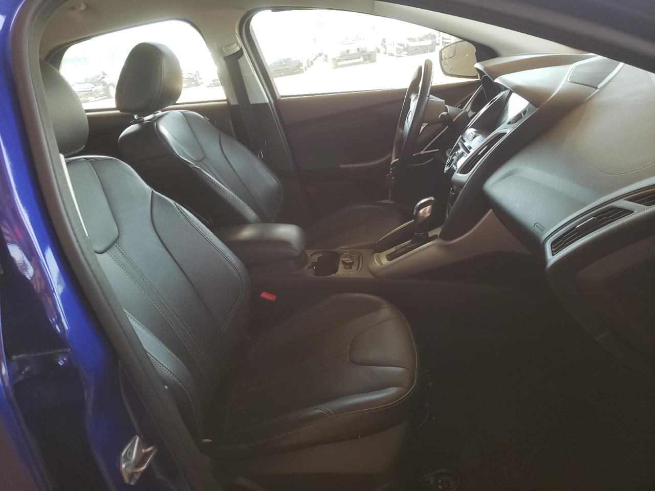 Photo 5 from auction – 2014 FORD FOCUS SE with VIN 1FADP3K29EL101384