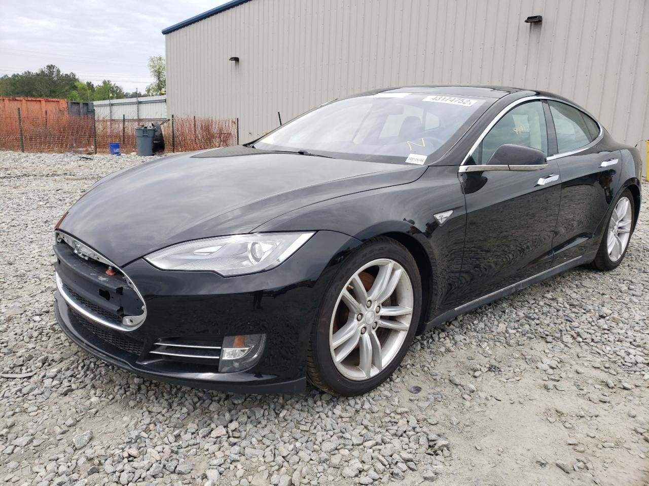 Photo 2 from auction – 2013 TESLA MODEL S with VIN 5YJSA1DN3DFP05206