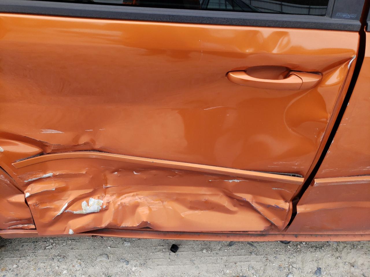 Photo 9 from auction – 2011 DODGE GRAND CARA with VIN 2D4RN3DGXBR697576