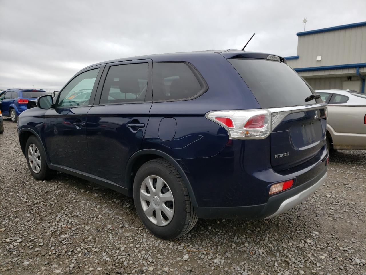 Photo 3 from auction – 2015 MITSUBISHI OUTLANDER with VIN JA4AD2A32FZ007558