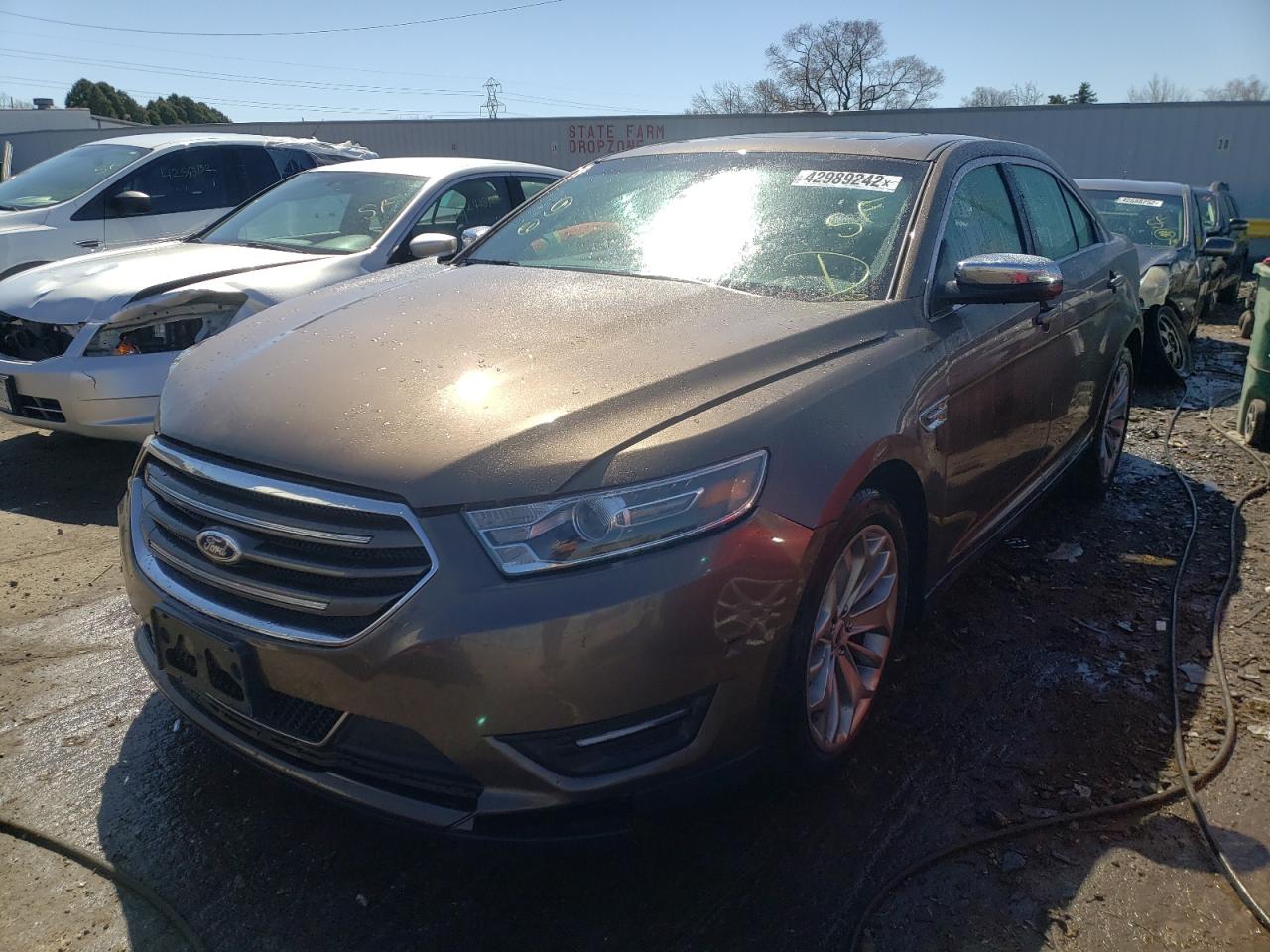 Photo 2 from auction – 2015 FORD TAURUS LIM with VIN 1FAHP2J87FG159375