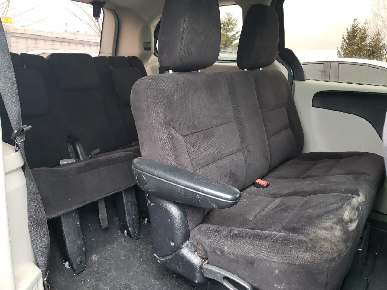 Photo 6 from auction – 2014 DODGE GRAND CARA with VIN 2C4RDGBG4ER302791