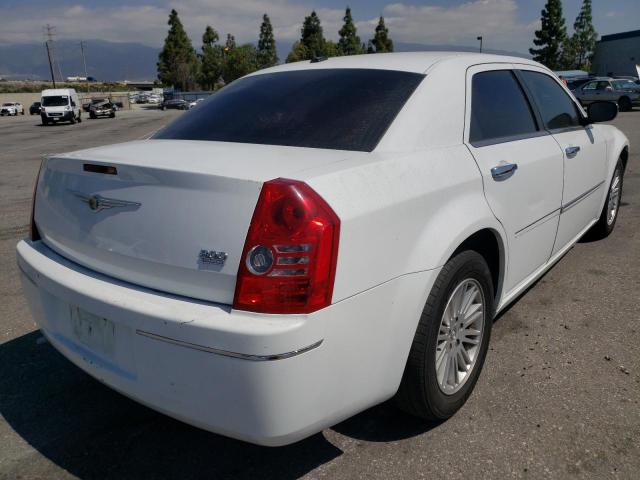 Photo 4 from auction – 2010 CHRYSLER 300 TOURIN with VIN 2C3CA5CV3AH325872
