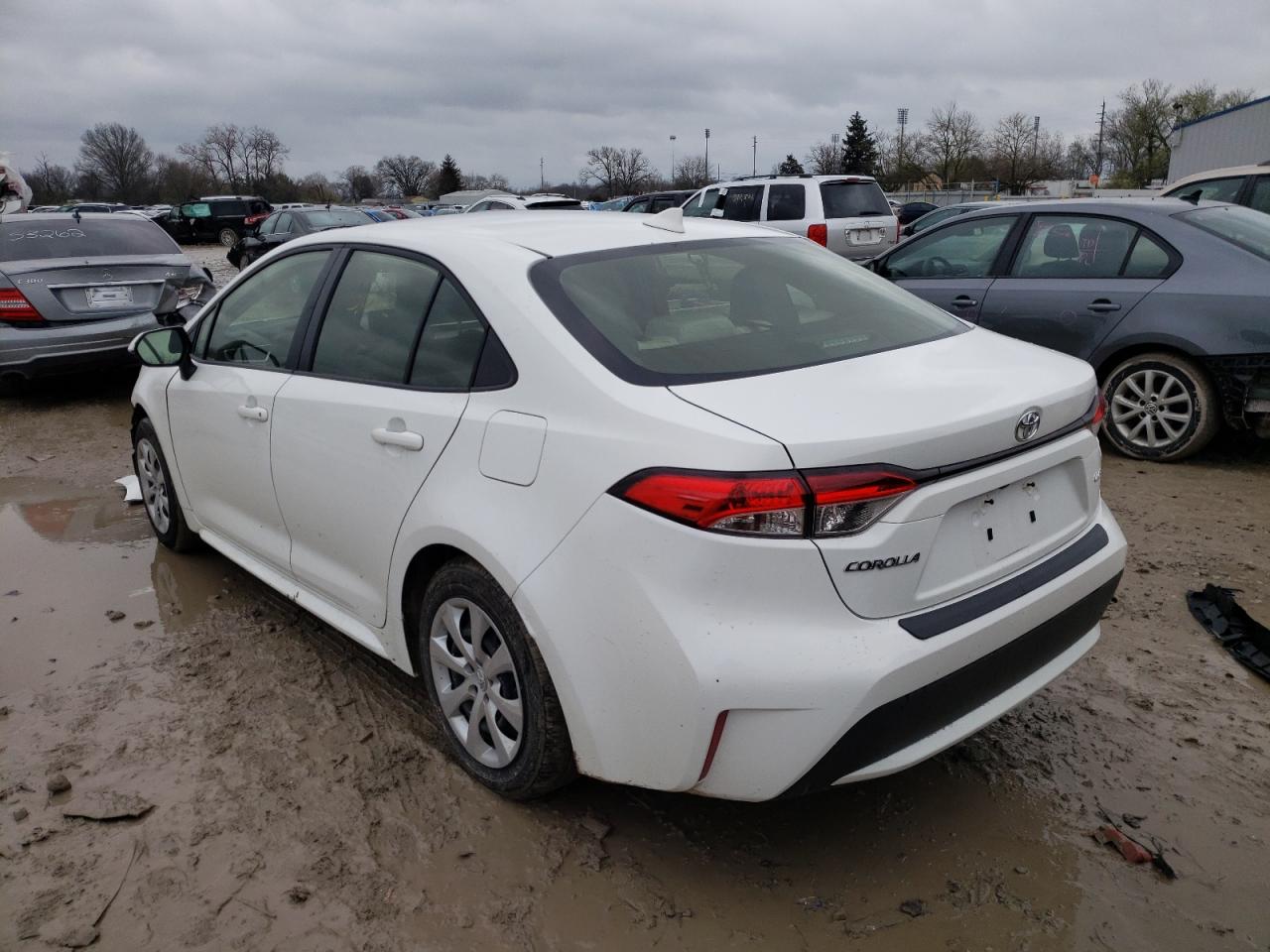 Photo 3 from auction – 2022 TOYOTA COROLLA LE with VIN JTDEPMAE5NJ203714