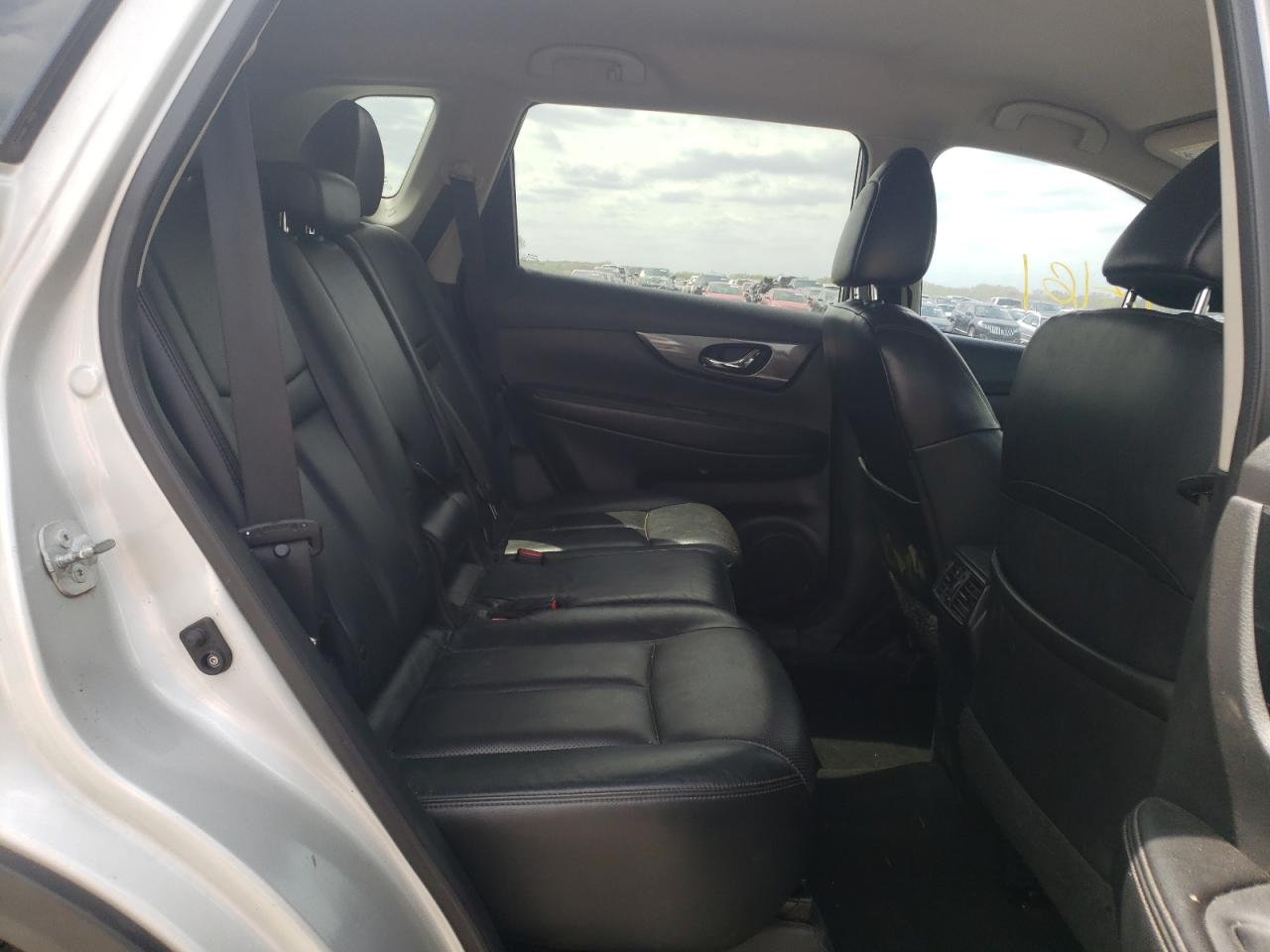 Photo 6 from auction – 2015 NISSAN ROGUE S with VIN 5N1AT2MV8FC765523