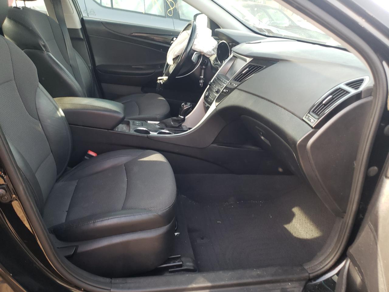 Photo 5 from auction – 2014 HYUNDAI SONATA SE with VIN 5NPEC4AC8EH861501
