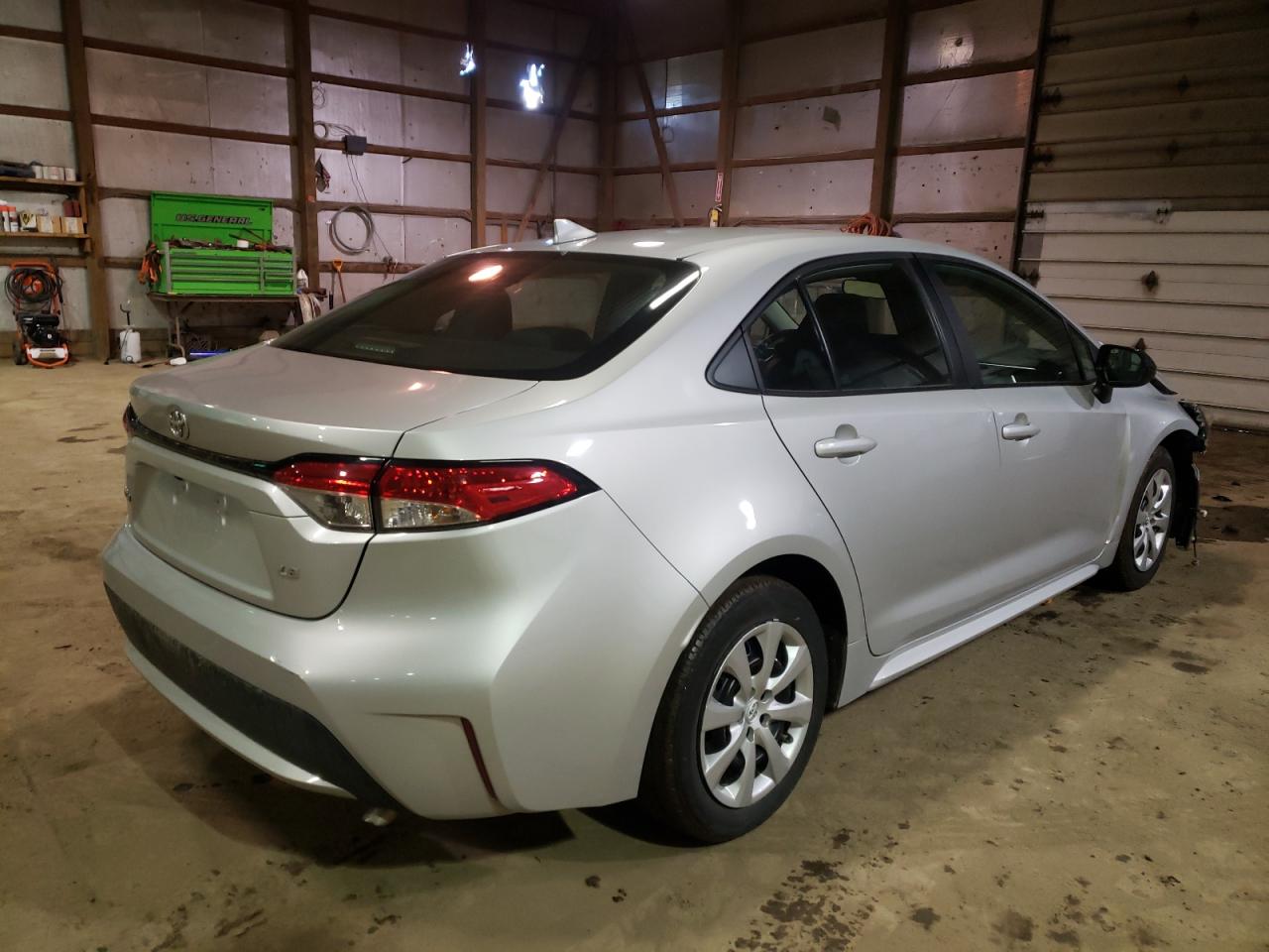 Photo 4 from auction – 2020 TOYOTA COROLLA LE with VIN 5YFEPRAE6LP118791