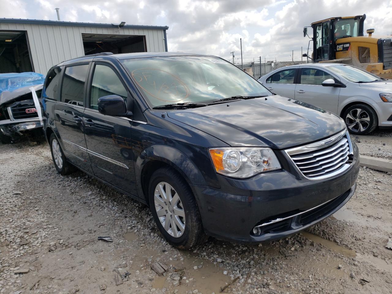 Photo 1 from auction – 2014 CHRYSLER TOWN & COU with VIN 2C4RC1BG8ER358071