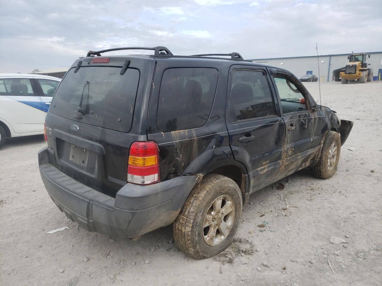 Photo 4 from auction – 2005 FORD ESCAPE XLT with VIN 1FMYU93165DA15050