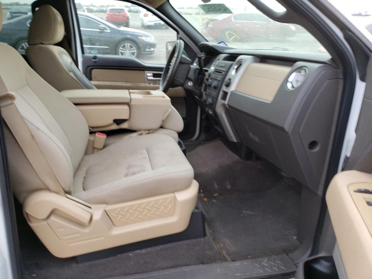 Photo 5 from auction – 2011 FORD F150 SUPER with VIN 1FTFW1CT6BFA64337
