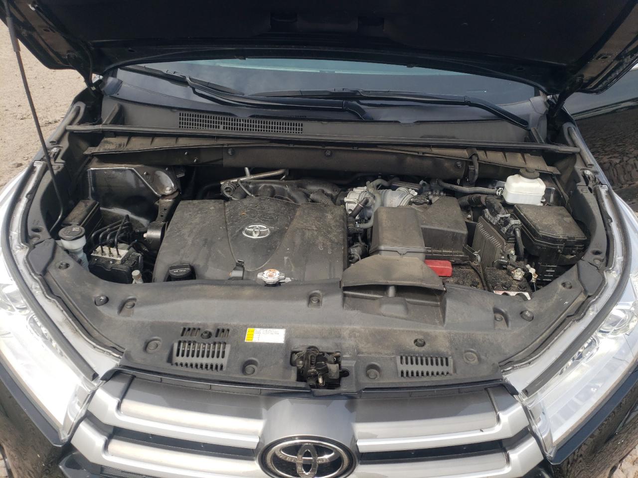 Photo 7 from auction – 2019 TOYOTA HIGHLANDER with VIN 5TDJZRFH8KS608893