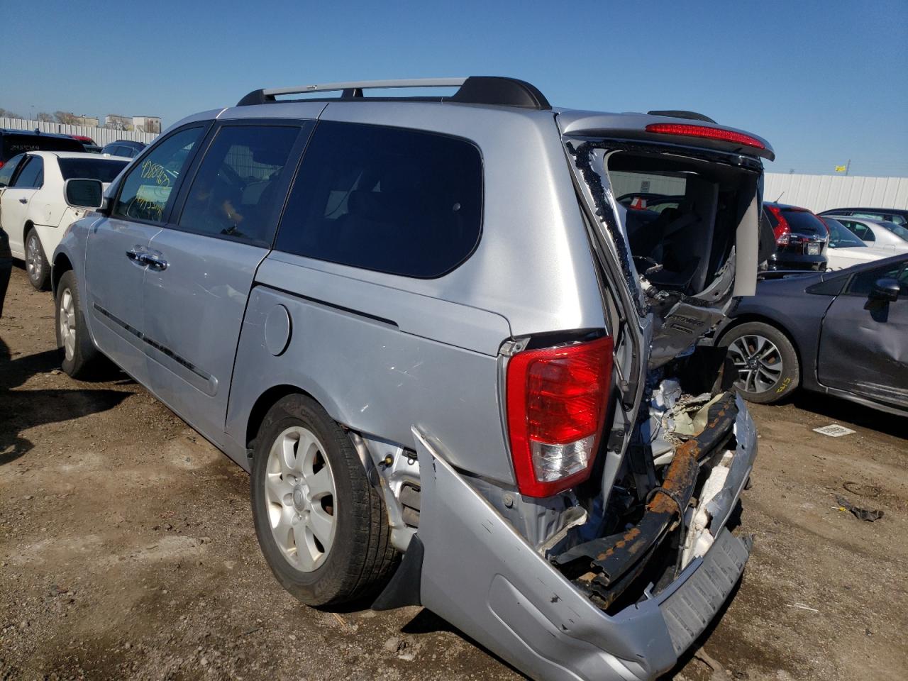 Photo 15 from auction – 2008 HYUNDAI ENTOURAGE with VIN KNDMC233986055310