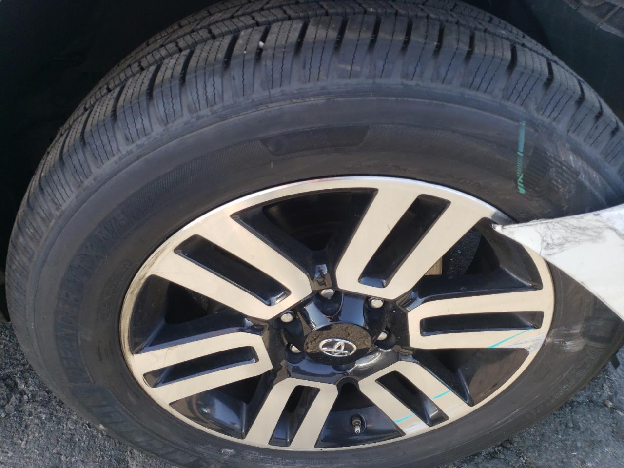 Photo 9 from auction – 2015 TOYOTA 4RUNNER SR with VIN JTEBU5JR7F5265691