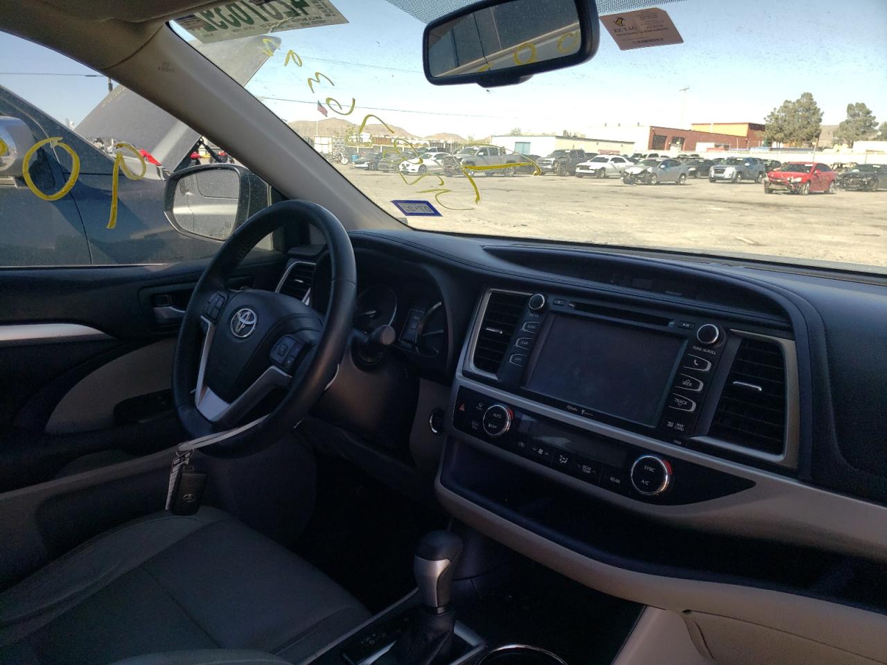 Photo 9 from auction – 2014 TOYOTA HIGHLANDER with VIN 5TDKKRFH3ES027461