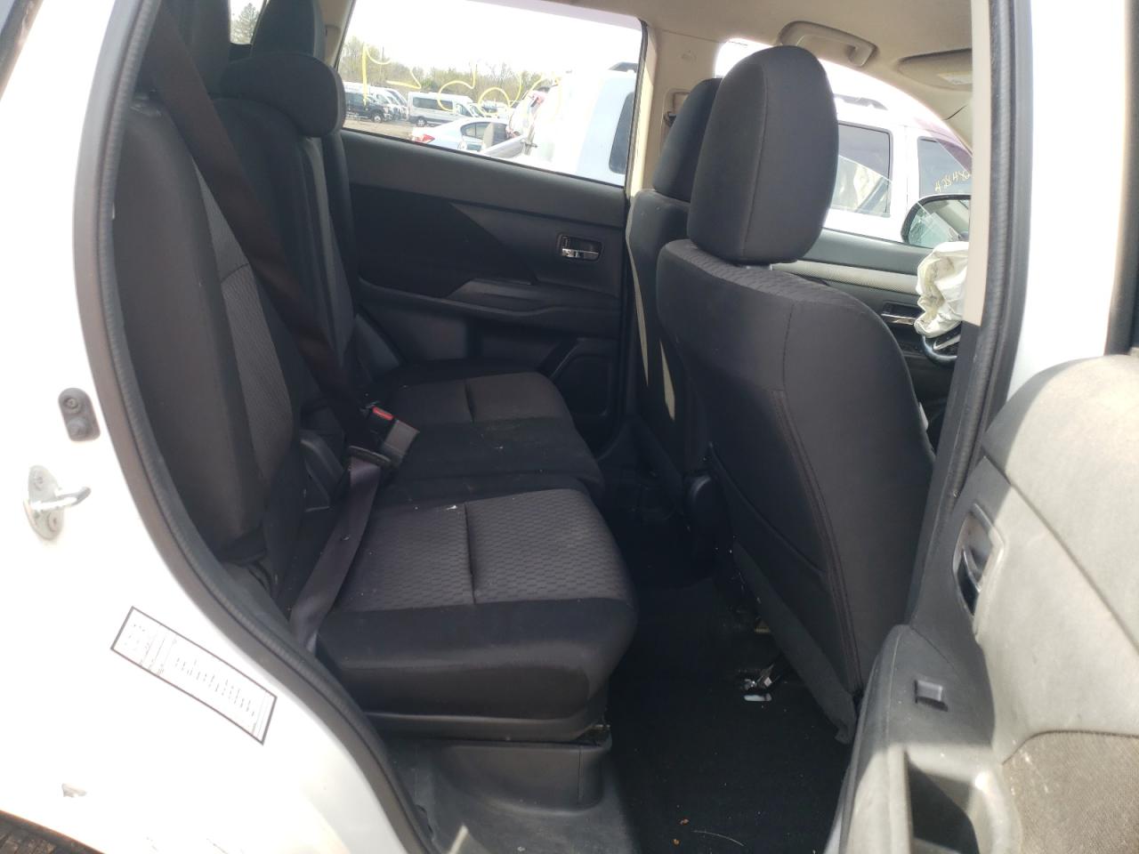 Photo 6 from auction – 2014 MITSUBISHI OUTLANDER with VIN JA4AZ3A30EZ015485