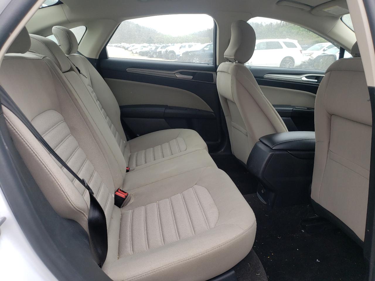 Photo 6 from auction – 2017 FORD FUSION S with VIN 3FA6P0G70HR383366