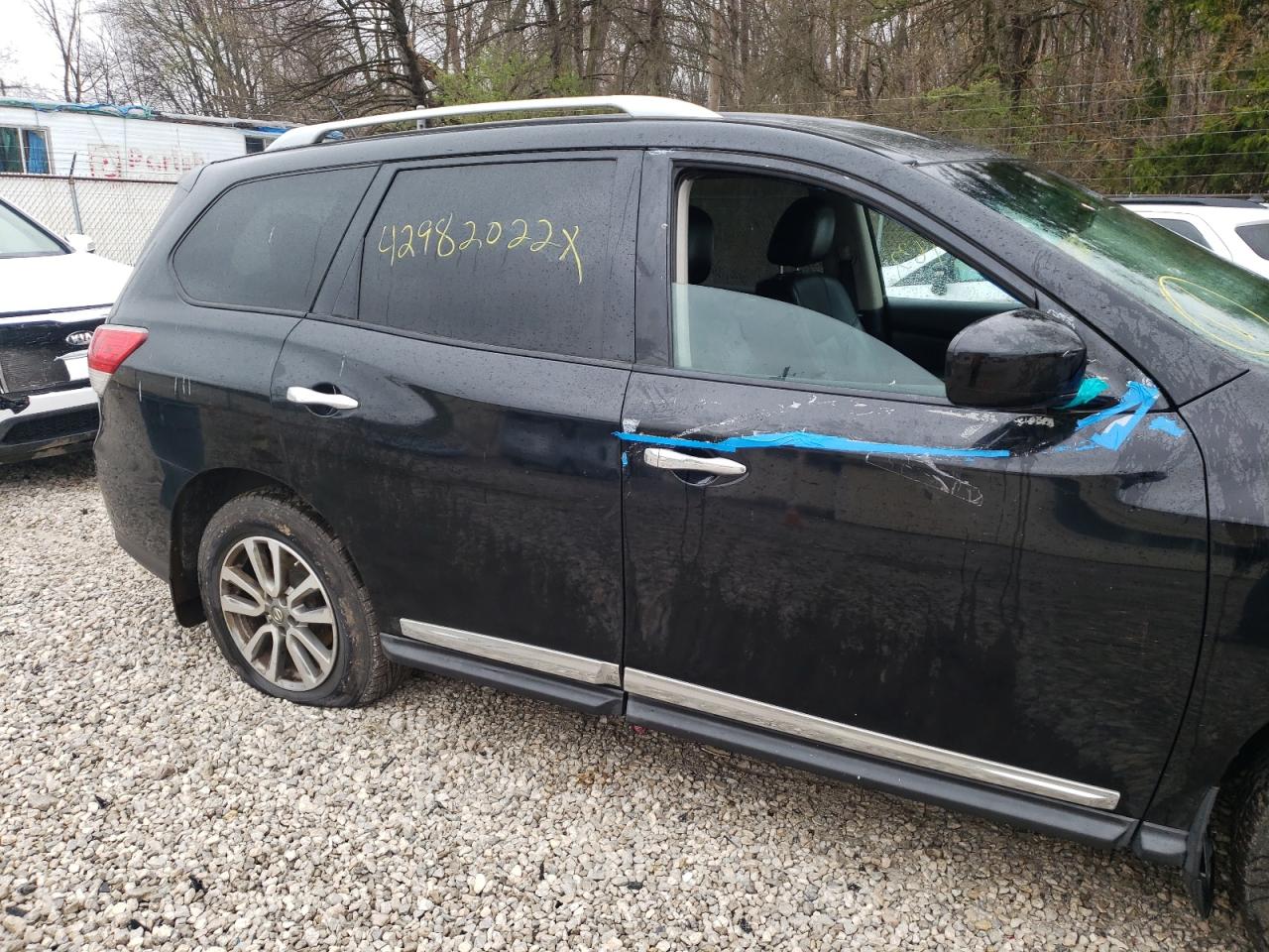 Photo 9 from auction – 2013 NISSAN PATHFINDER with VIN 5N1AR2MM9DC627976