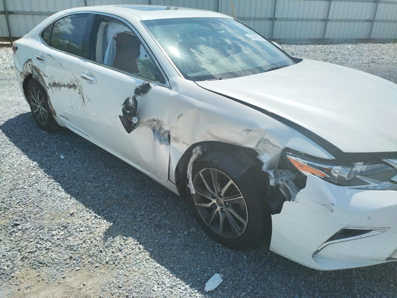 Photo 9 from auction – 2017 LEXUS ES 300H with VIN JTHBW1GG7H2151724