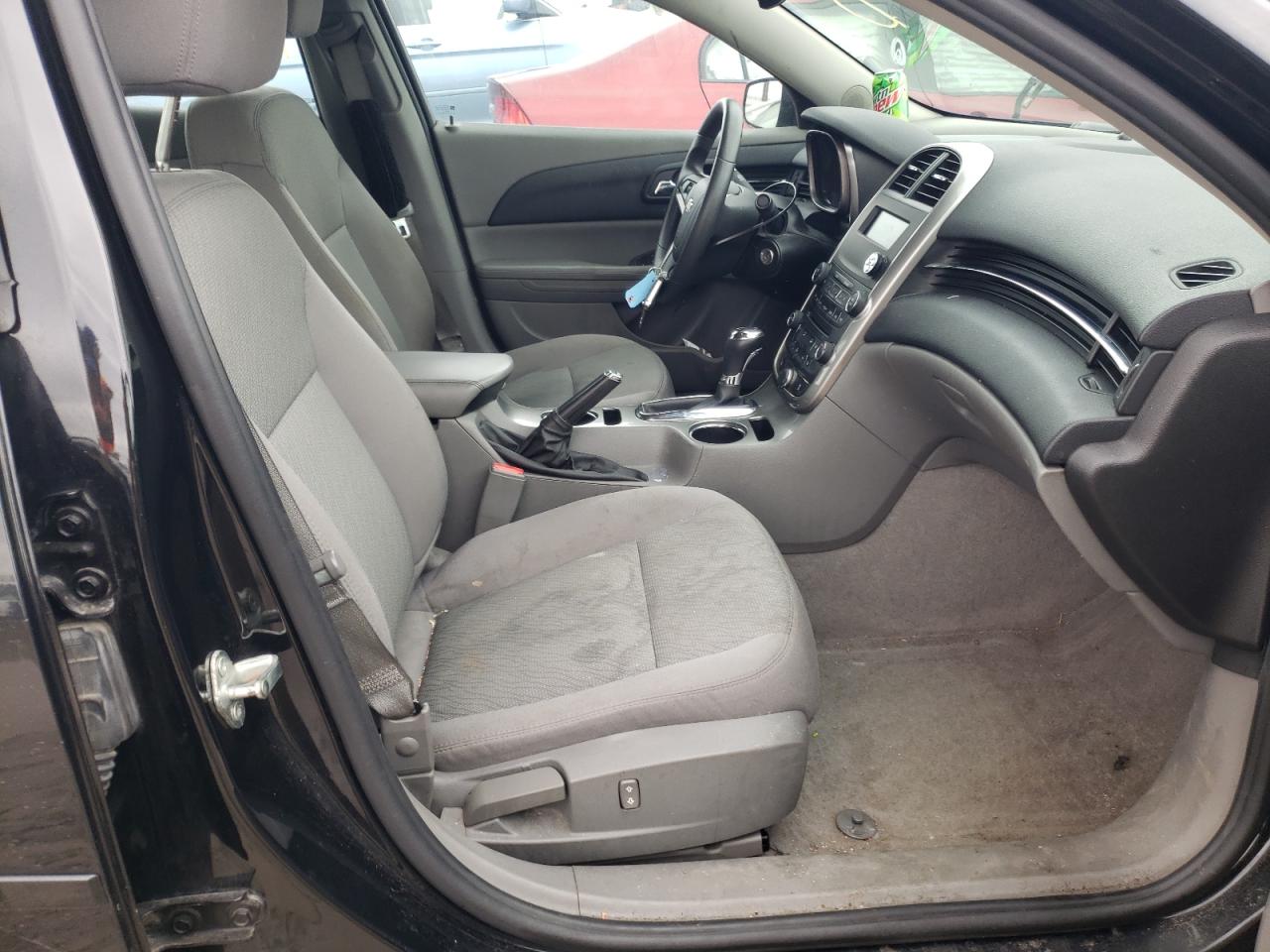 Photo 5 from auction – 2015 CHEVROLET MALIBU LS with VIN 1G11B5SL5FF106901