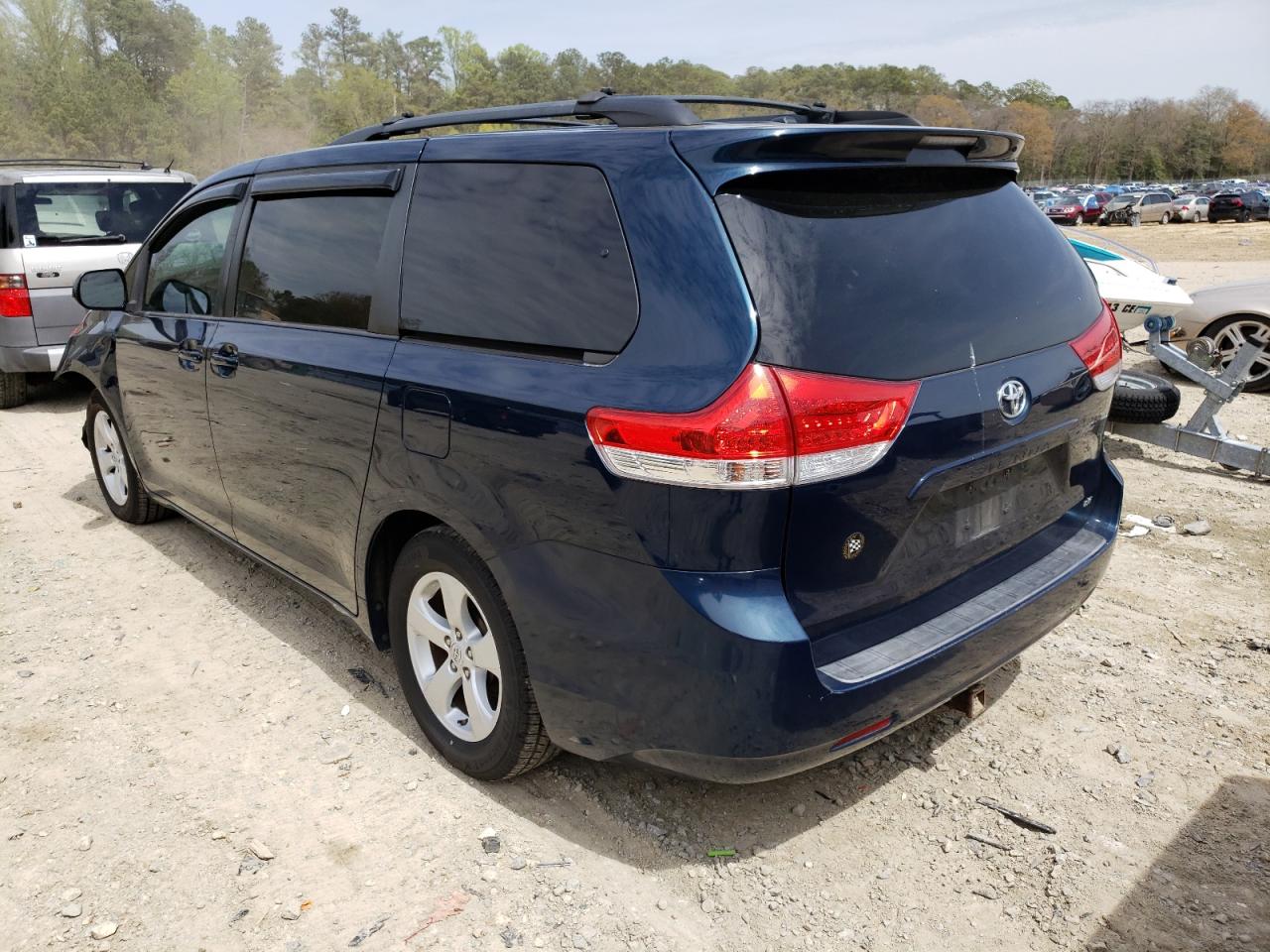 Photo 3 from auction – 2011 TOYOTA SIENNA LE with VIN 5TDKK3DC6BS117297