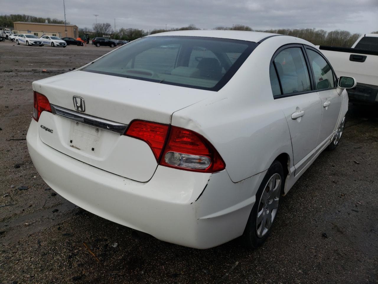Photo 4 from auction – 2011 HONDA CIVIC LX with VIN 19XFA1F51BE005783
