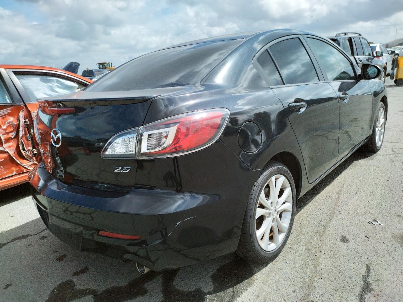 Photo 4 from auction – 2011 MAZDA 3 S with VIN JM1BL1U66B1481678