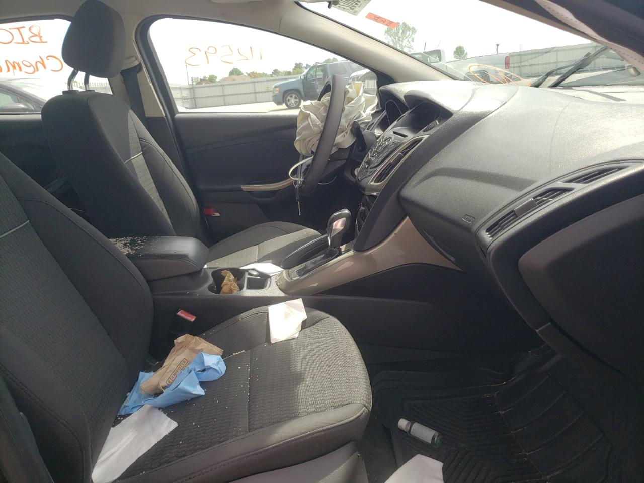 Photo 5 from auction – 2012 FORD FOCUS SEL with VIN 1FAHP3H20CL358097