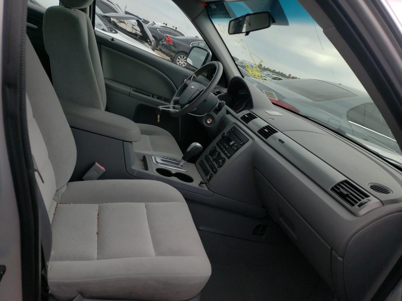 Photo 5 from auction – 2005 FORD FIVE HUNDR with VIN 1FAFP26185G120912