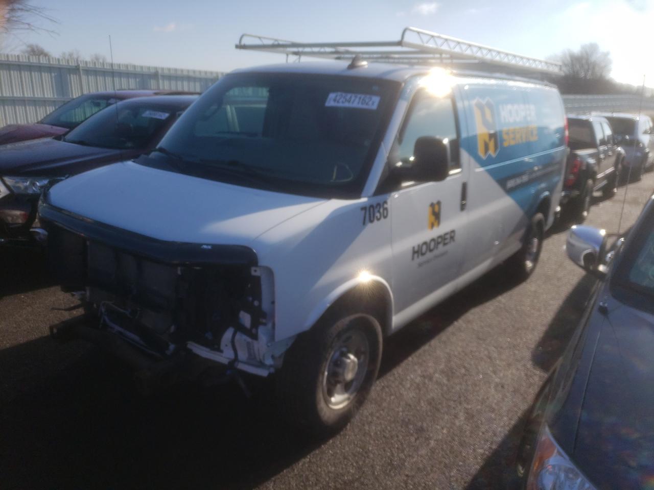 Photo 2 from auction – 2018 CHEVROLET EXPRESS G2 with VIN 1GCWGAFG4J1336987