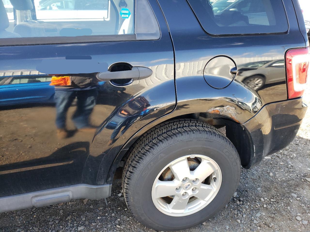 Photo 9 from auction – 2010 FORD ESCAPE XLS with VIN 1FMCU0C77AKD33503