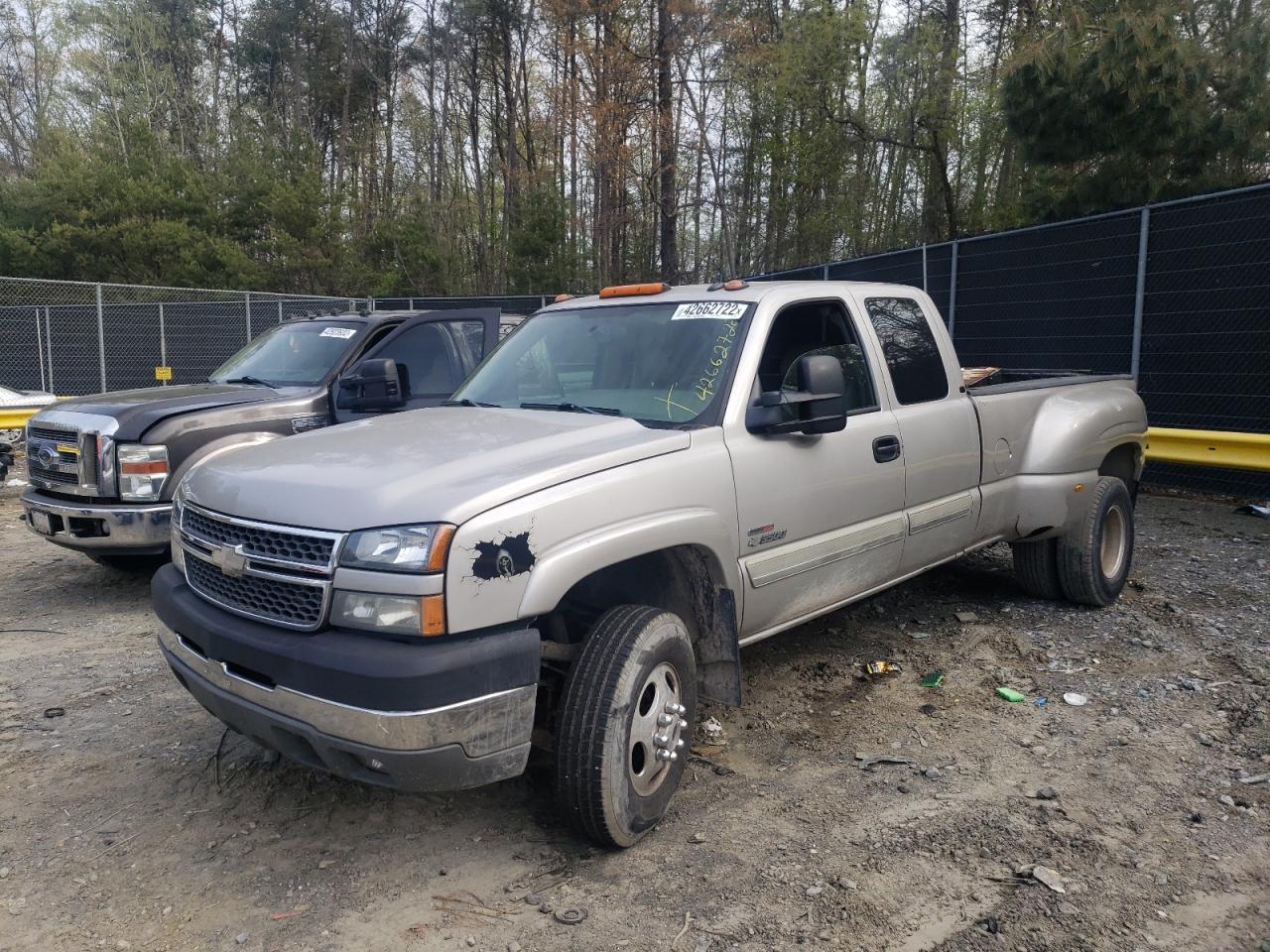 Photo 2 from auction – 2005 CHEVROLET SILVERADO with VIN 1GCJC39285E195048