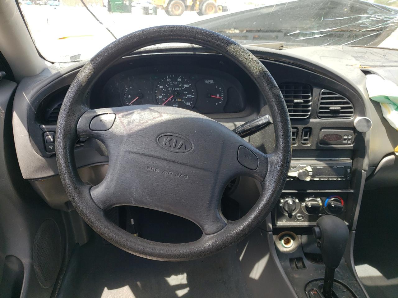 Photo 9 from auction – 2001 KIA SEPHIA BAS with VIN KNAFB121215018551