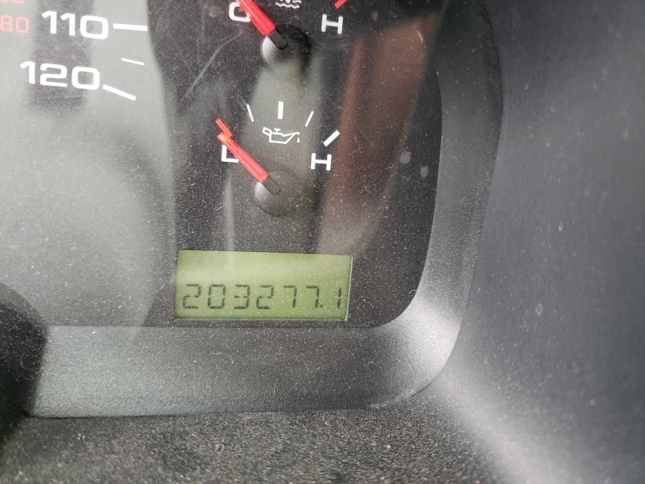 Photo 8 from auction – 2005 FORD F150 with VIN 1FTPX14595FB26299