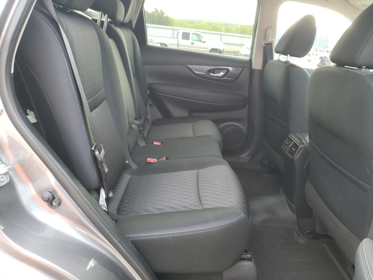Photo 6 from auction – 2018 NISSAN ROGUE S with VIN KNMAT2MVXJP620330
