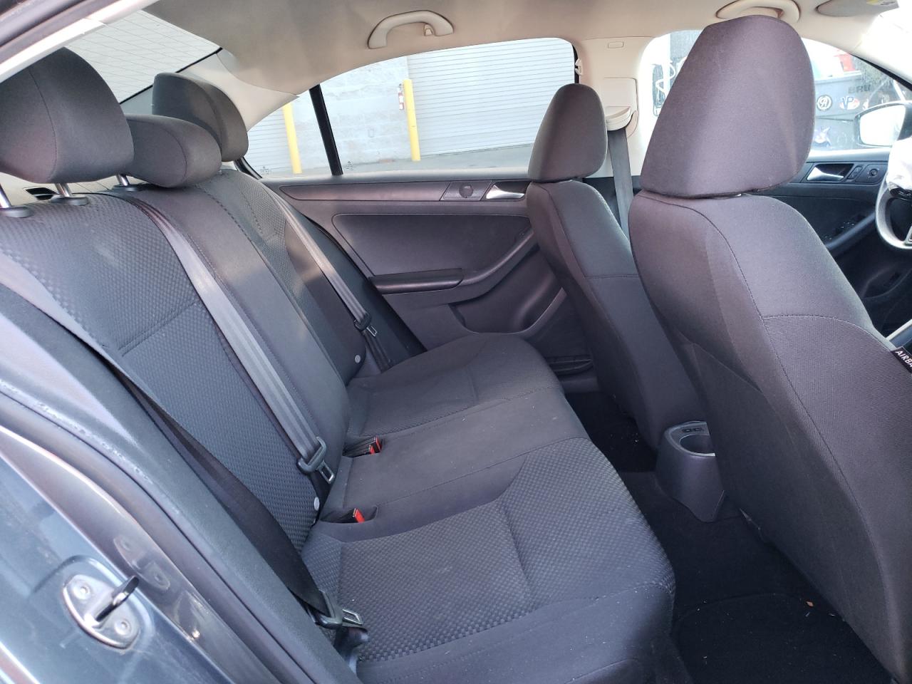 Photo 6 from auction – 2013 VOLKSWAGEN JETTA BASE with VIN 3VW2K7AJ6DM398236