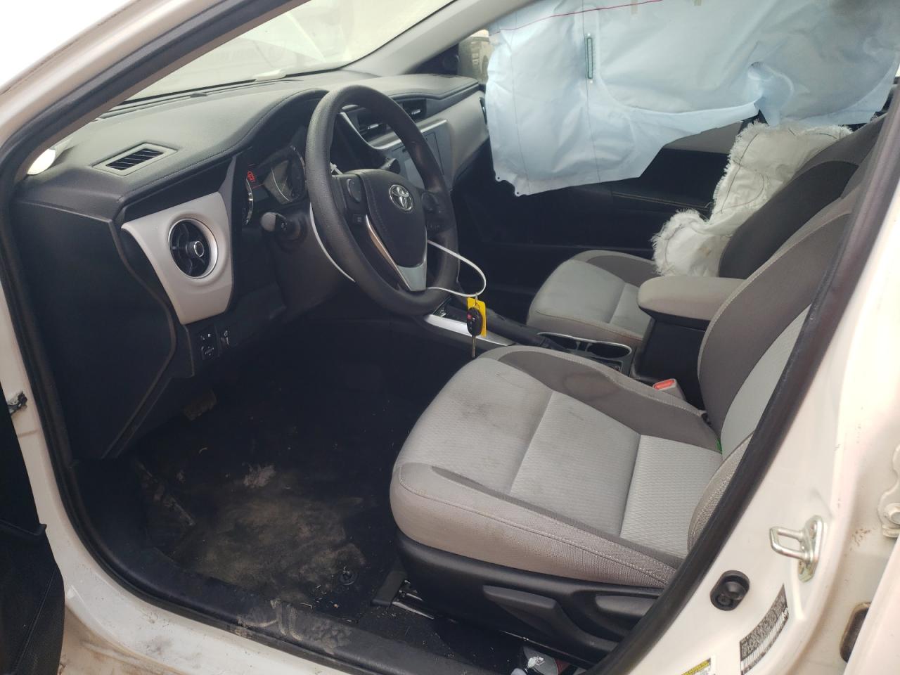 Photo 5 from auction – 2018 TOYOTA COROLLA L with VIN 5YFBURHE8JP814129