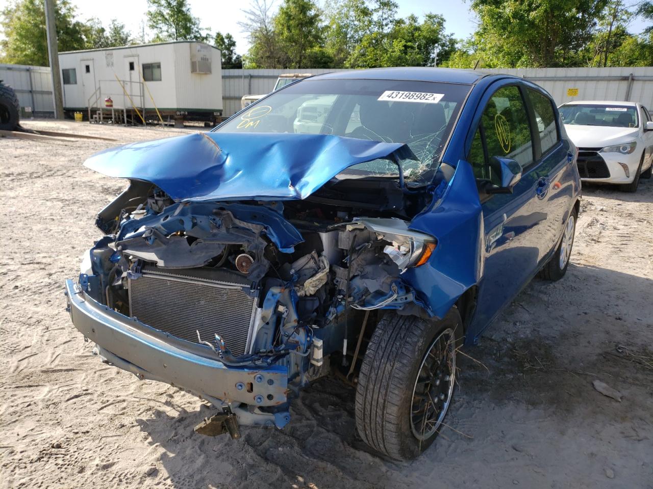 Photo 2 from auction – 2015 TOYOTA YARIS with VIN VNKKTUD38FA024598