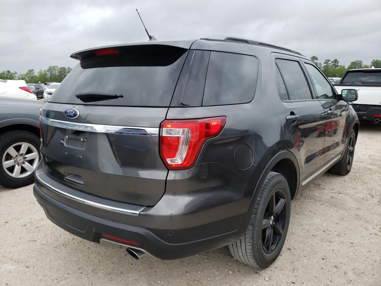 Photo 4 from auction – 2018 FORD EXPLORER X with VIN 1FM5K7D87JGB75147