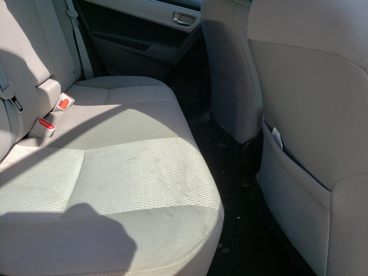 Photo 6 from auction – 2015 TOYOTA COROLLA L with VIN 5YFBURHE0FP200070
