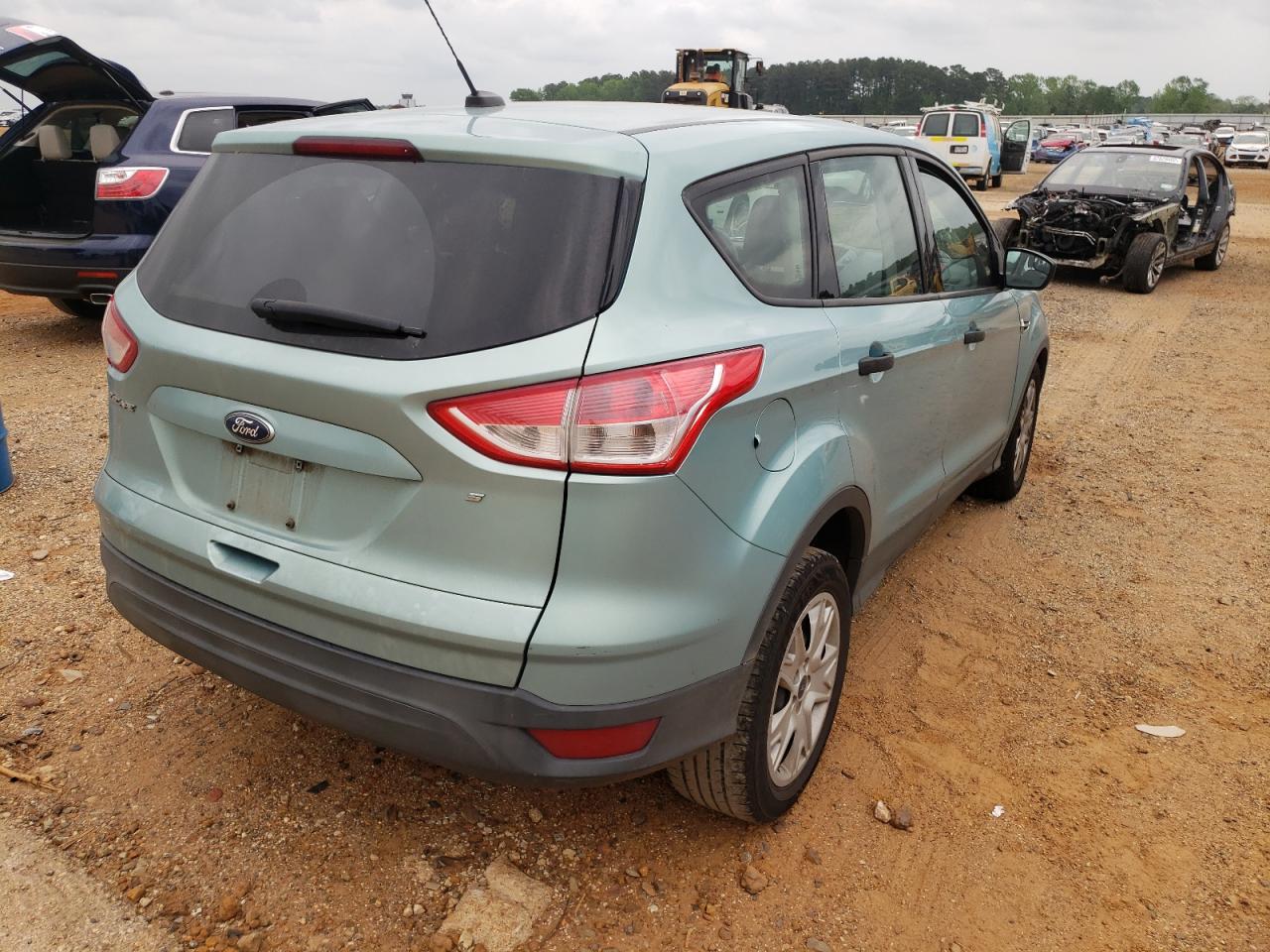 Photo 4 from auction – 2013 FORD ESCAPE S with VIN 1FMCU0F76DUC70141