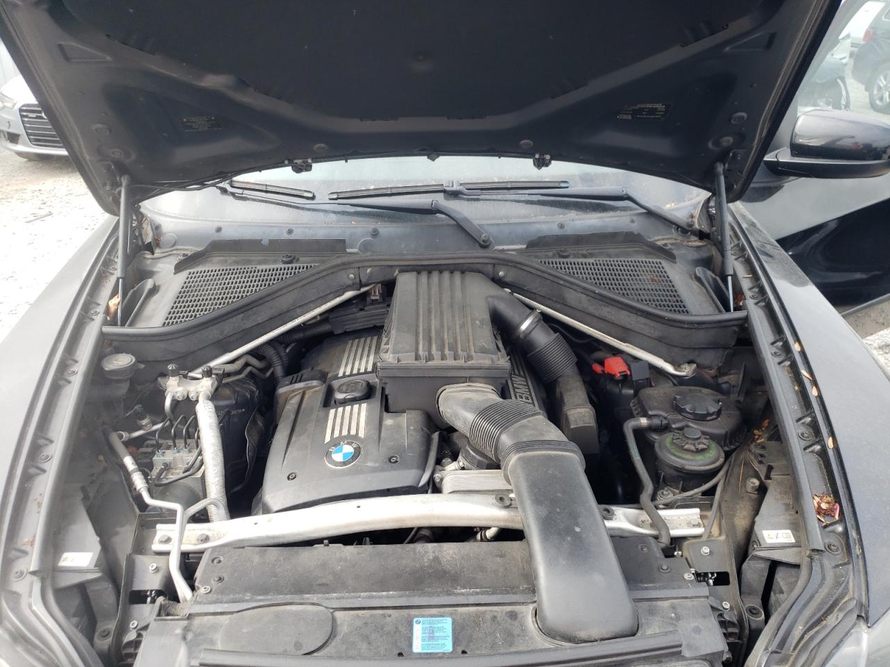 Photo 7 from auction – 2010 BMW X5 XDRIVE3 with VIN 5UXFE4C58AL380195