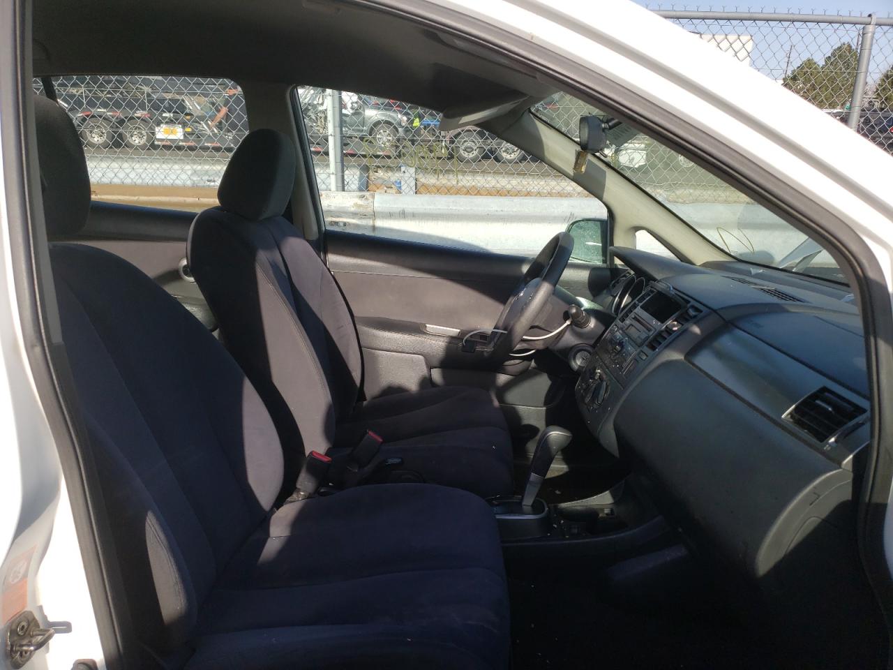 Photo 5 from auction – 2009 NISSAN VERSA S with VIN 3N1BC13E79L443570