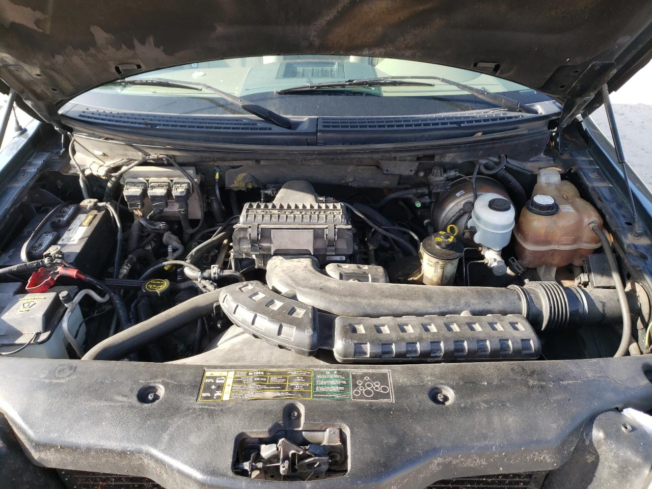 Photo 7 from auction – 2004 FORD F150 with VIN 1FTPX12524NB53660