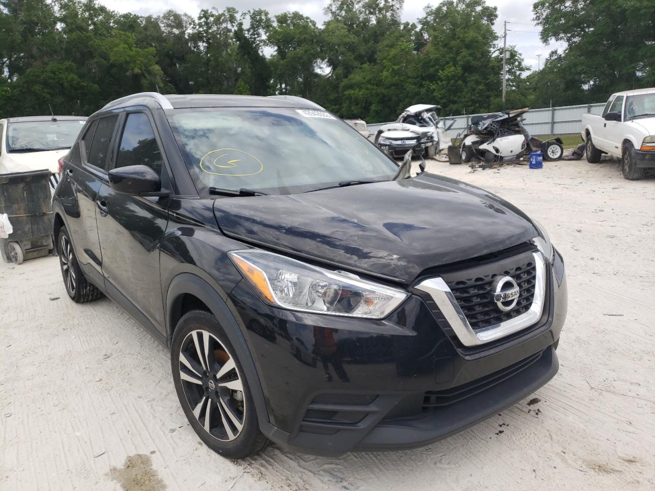 NISSAN KICKS S 2018 with VIN 3N1CP5CU3JL508328 - Photo from auction