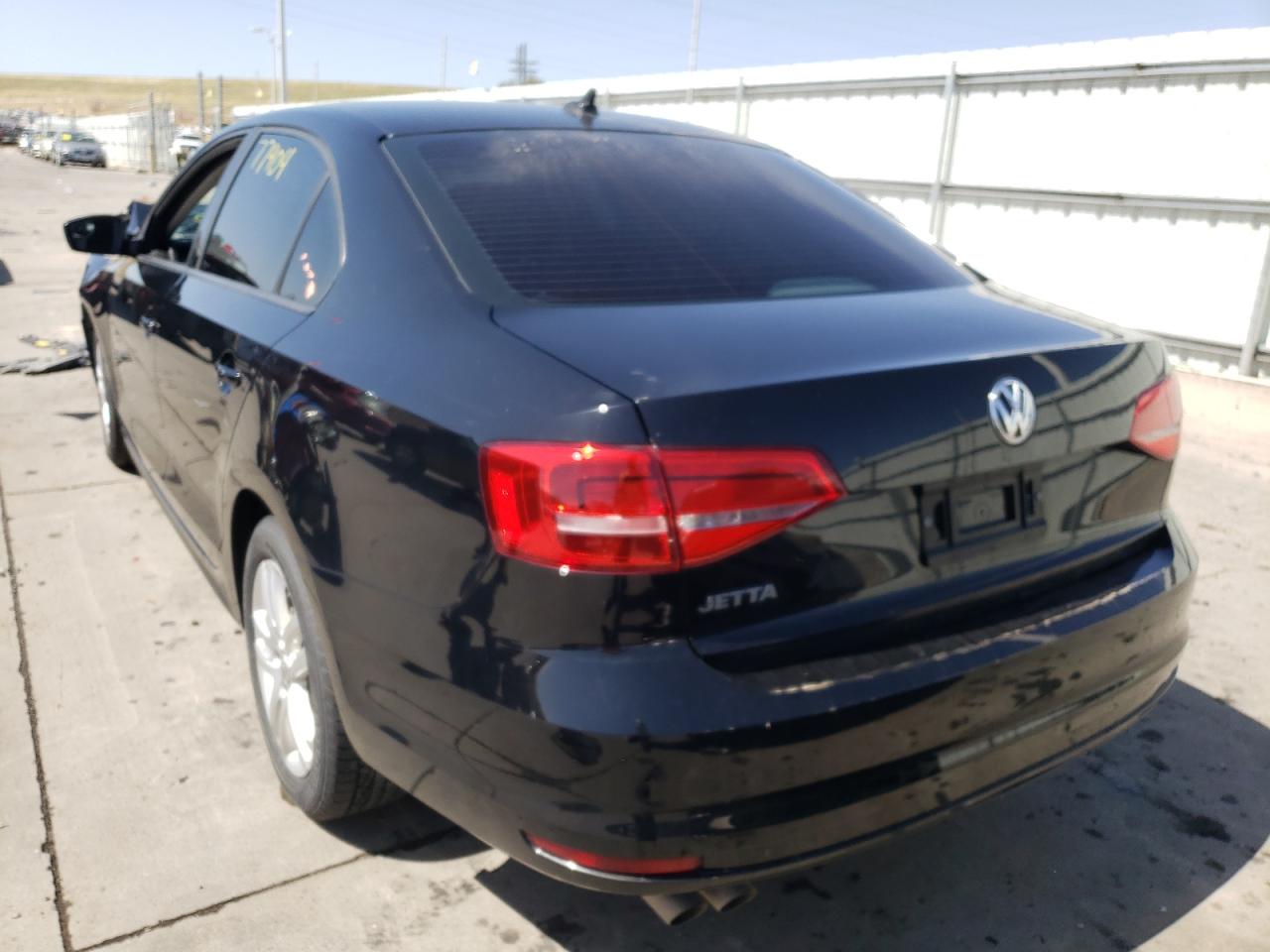 Photo 3 from auction – 2015 VOLKSWAGEN JETTA BASE with VIN 3VW2K7AJ6FM242636