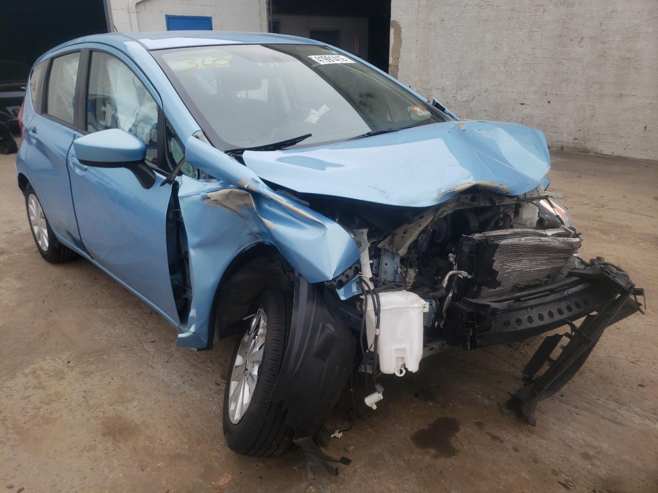 NISSAN VERSA NOTE 2015 with VIN 3N1CE2CPXFL426795 - Photo from auction